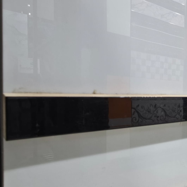 BLACK FLATE PATTI 20X600MM